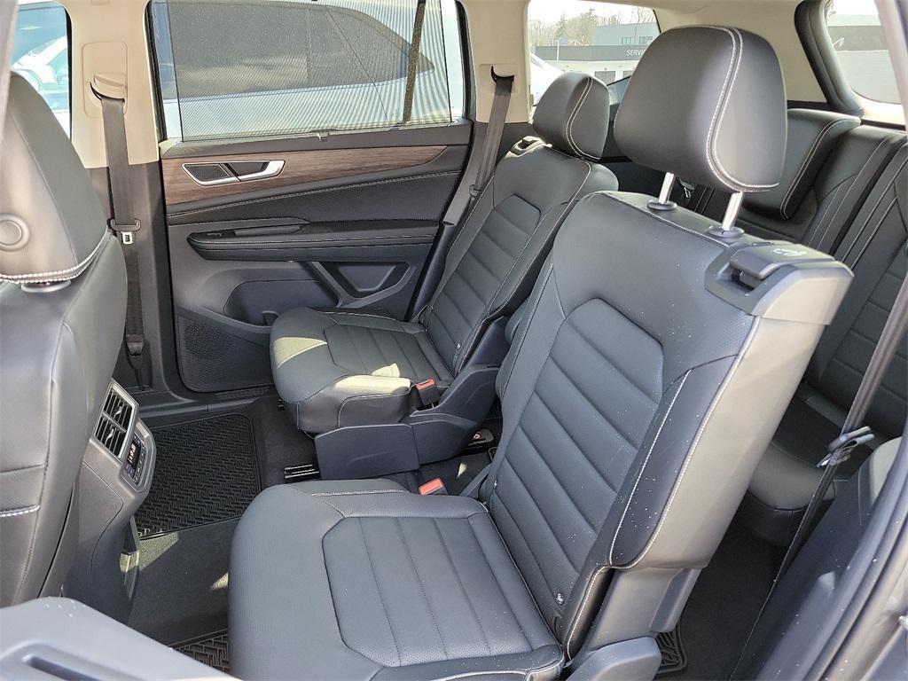 new 2024 Volkswagen Atlas car, priced at $48,496