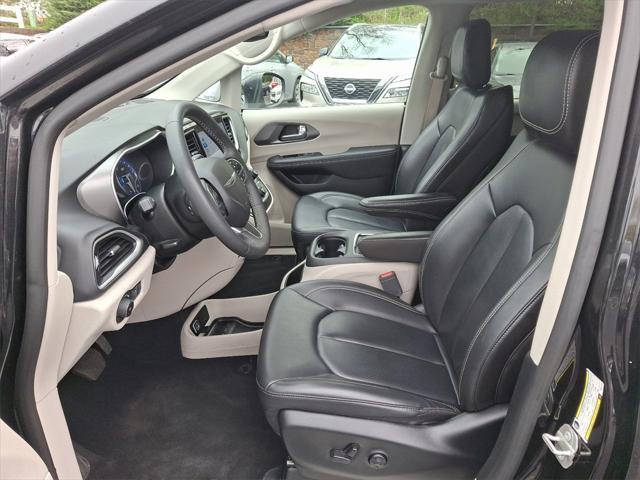 used 2023 Chrysler Pacifica car, priced at $25,442