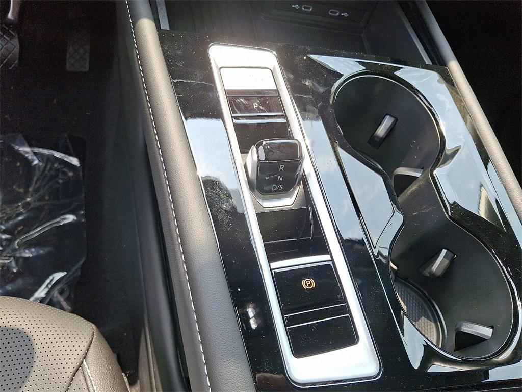 new 2025 Volkswagen Atlas car, priced at $47,631
