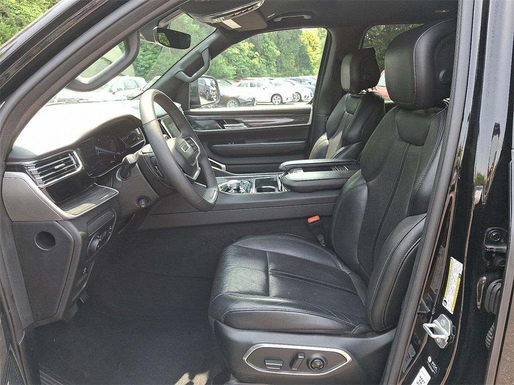 used 2022 Jeep Wagoneer car, priced at $41,542