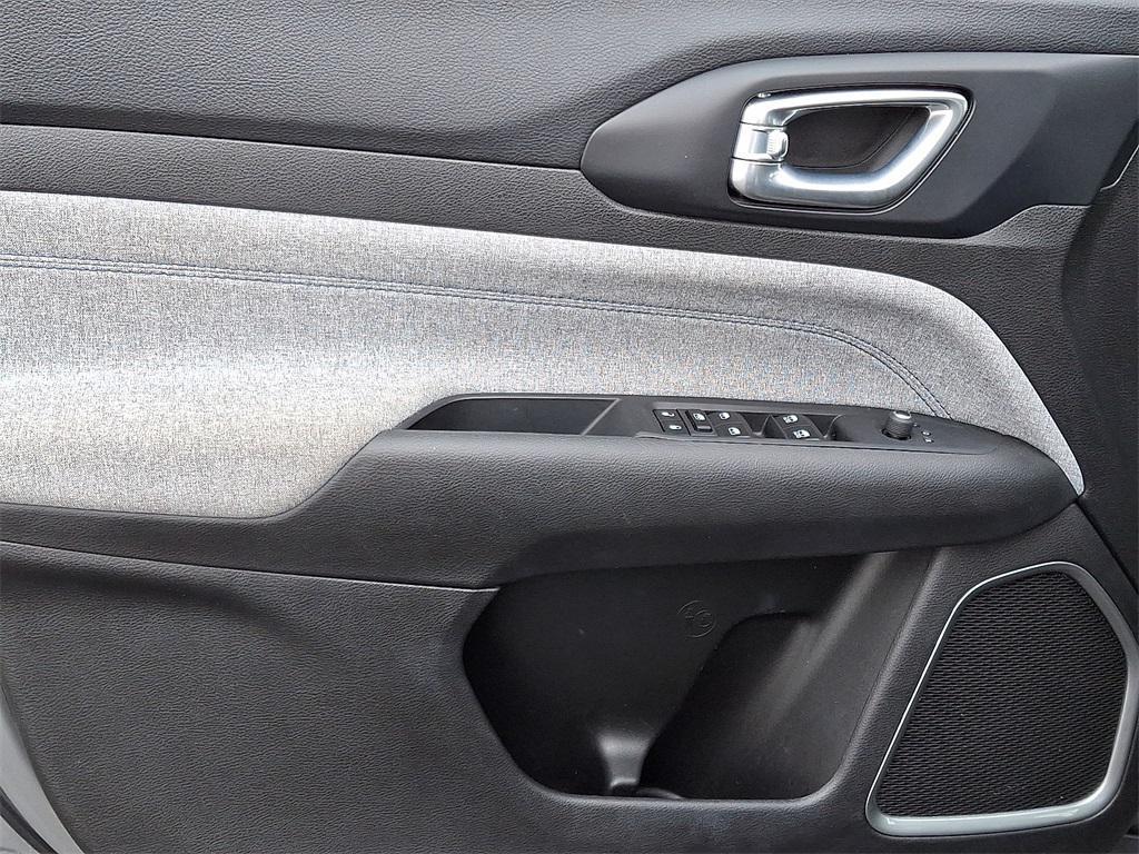 used 2024 Jeep Compass car, priced at $25,642