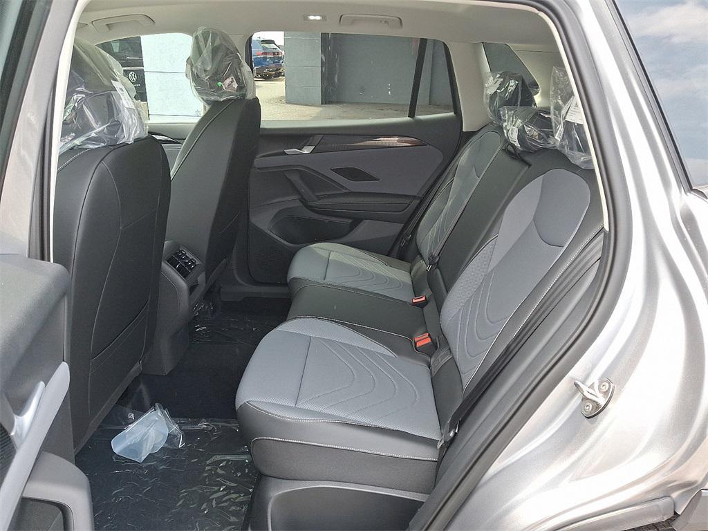 new 2025 Volkswagen Tiguan car, priced at $35,621