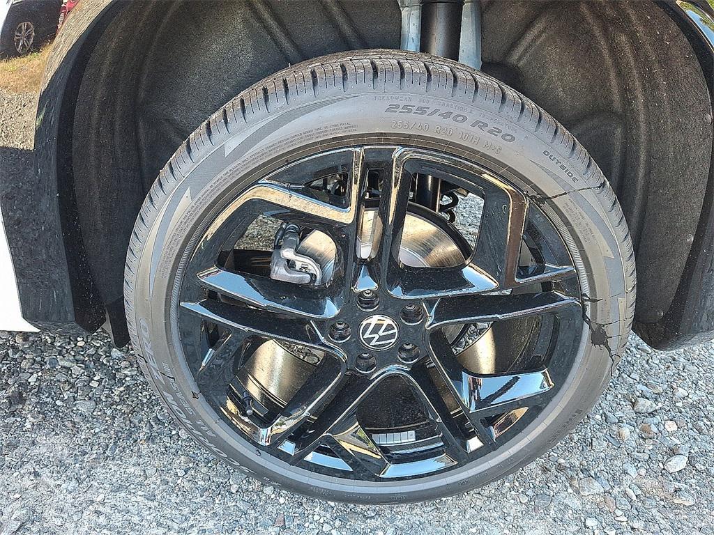 new 2025 Volkswagen Tiguan car, priced at $39,969