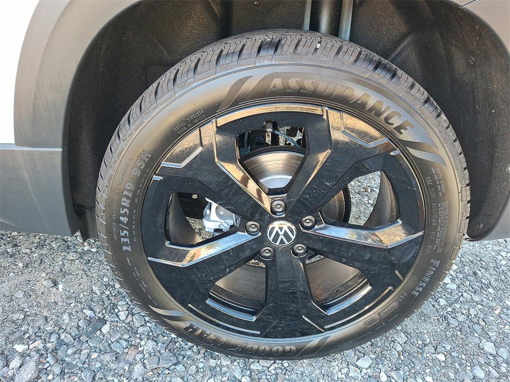 new 2025 Volkswagen Taos car, priced at $32,656