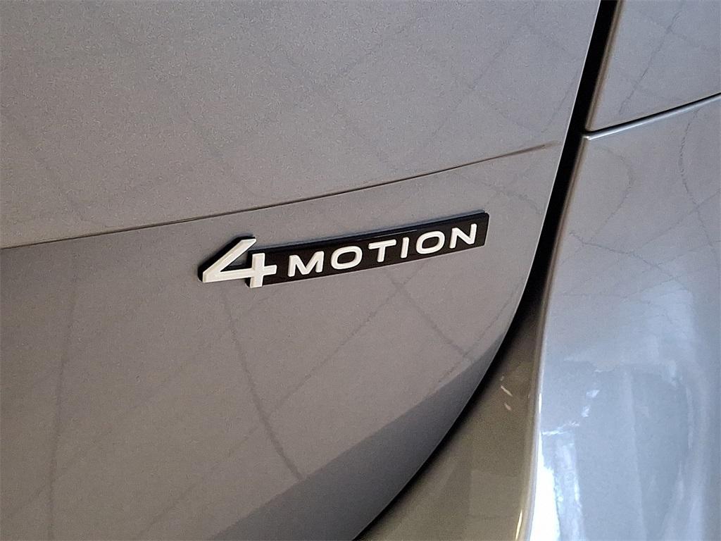 new 2025 Volkswagen ID. Buzz car, priced at $62,427