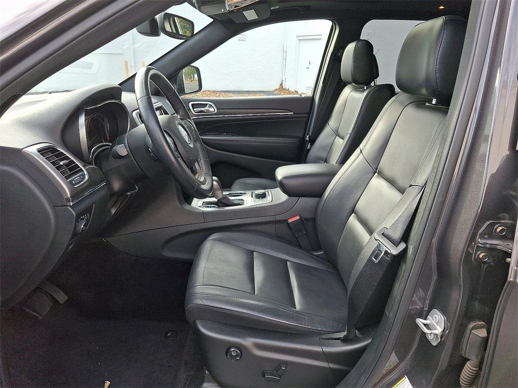 used 2018 Jeep Grand Cherokee car, priced at $20,644