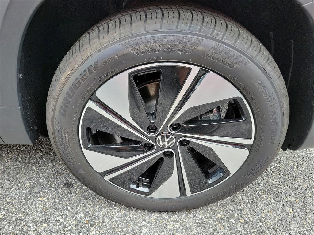 new 2024 Volkswagen Taos car, priced at $30,563