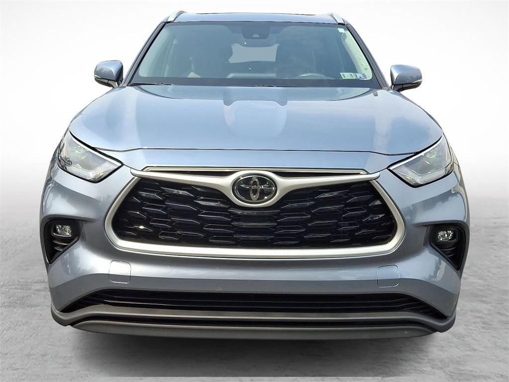 used 2023 Toyota Highlander car, priced at $42,742