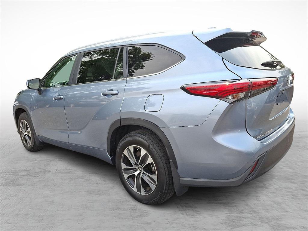 used 2023 Toyota Highlander car, priced at $42,742