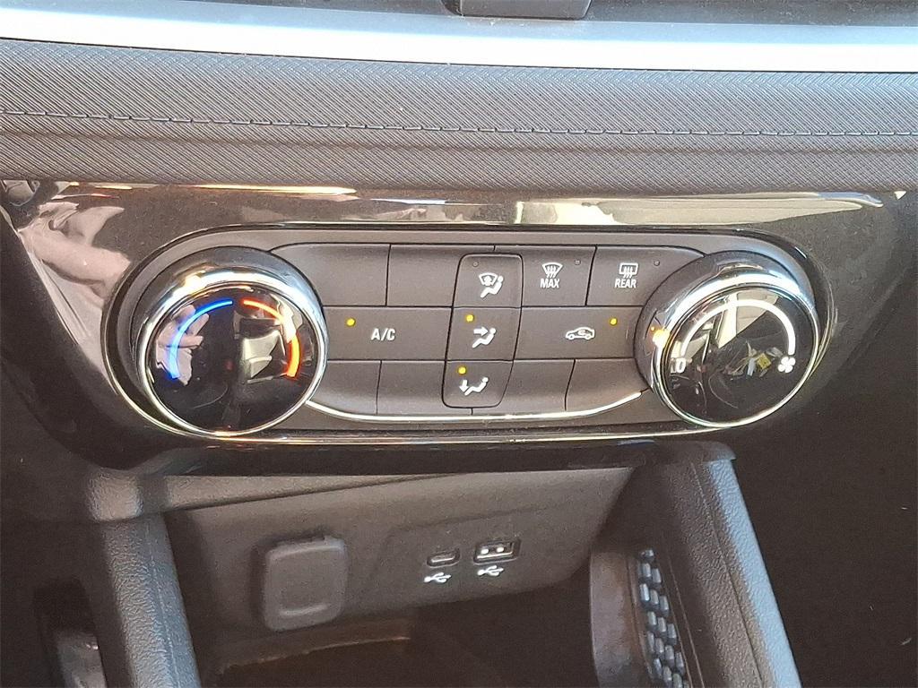 used 2025 Chevrolet TrailBlazer car, priced at $28,742