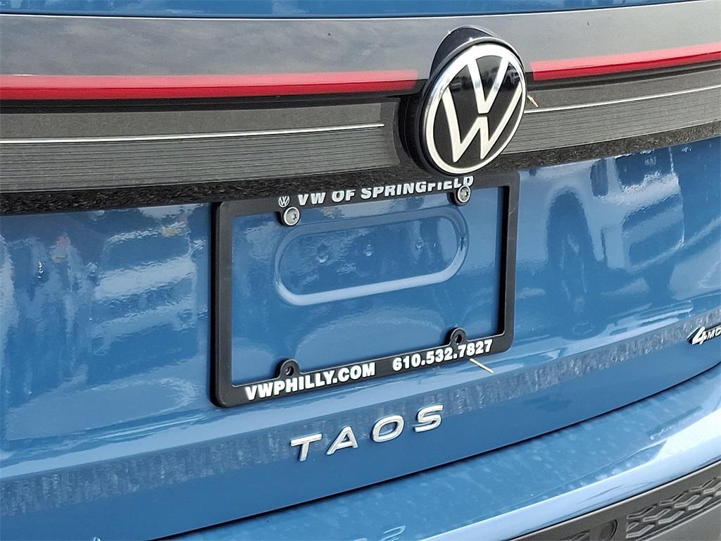 new 2025 Volkswagen Taos car, priced at $33,556