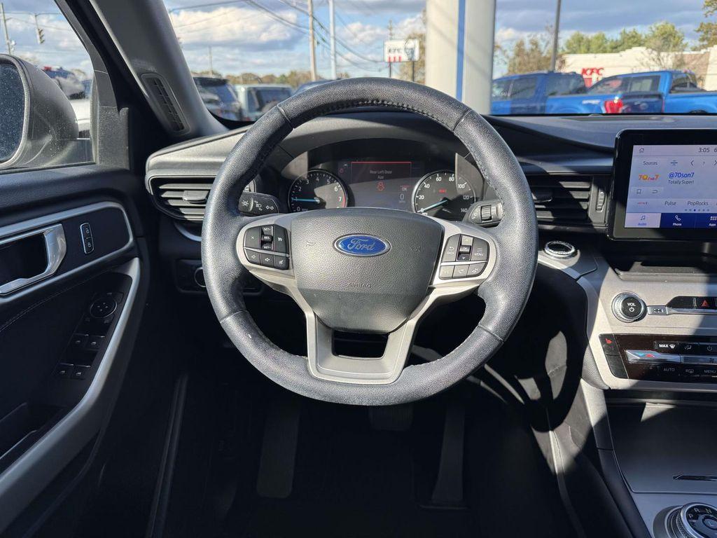 used 2022 Ford Explorer car, priced at $28,995