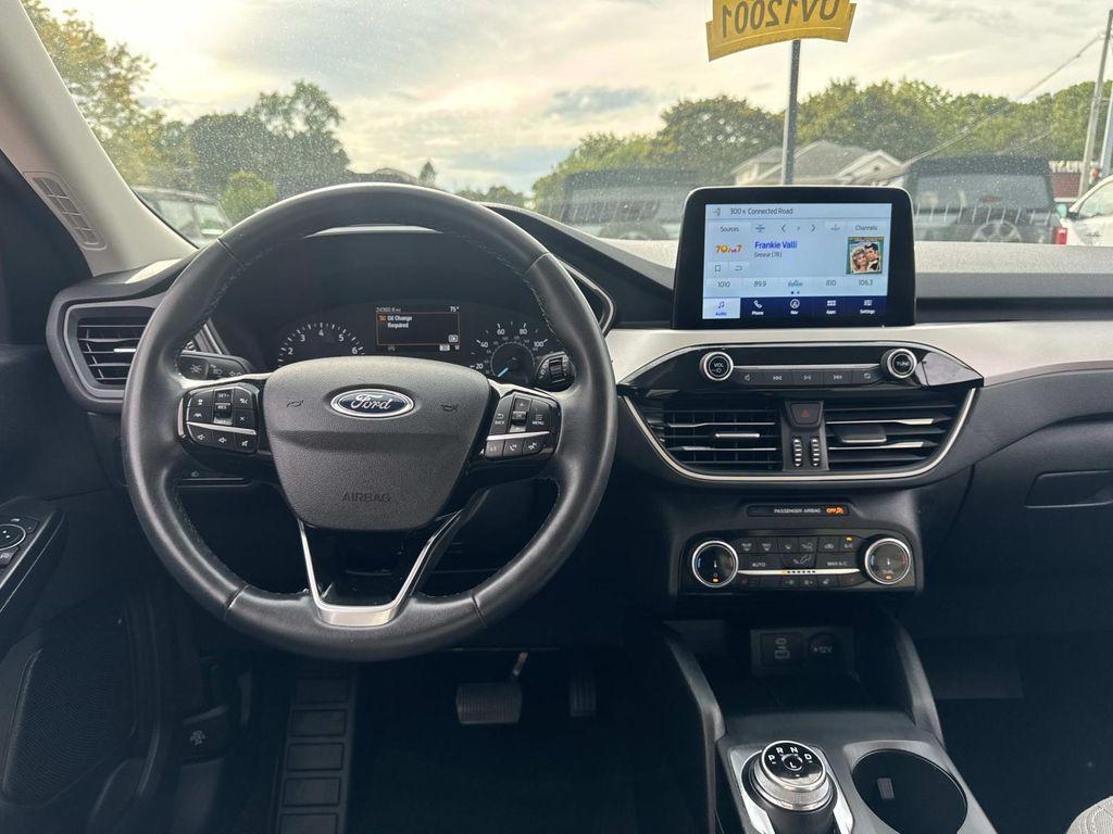 used 2022 Ford Escape car, priced at $21,995