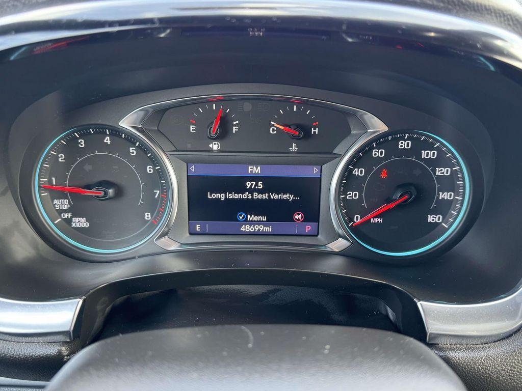 used 2022 Chevrolet Traverse car, priced at $27,495