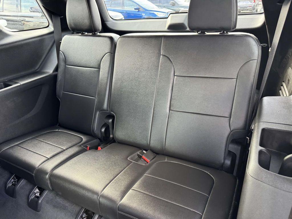 used 2022 Chevrolet Traverse car, priced at $27,495