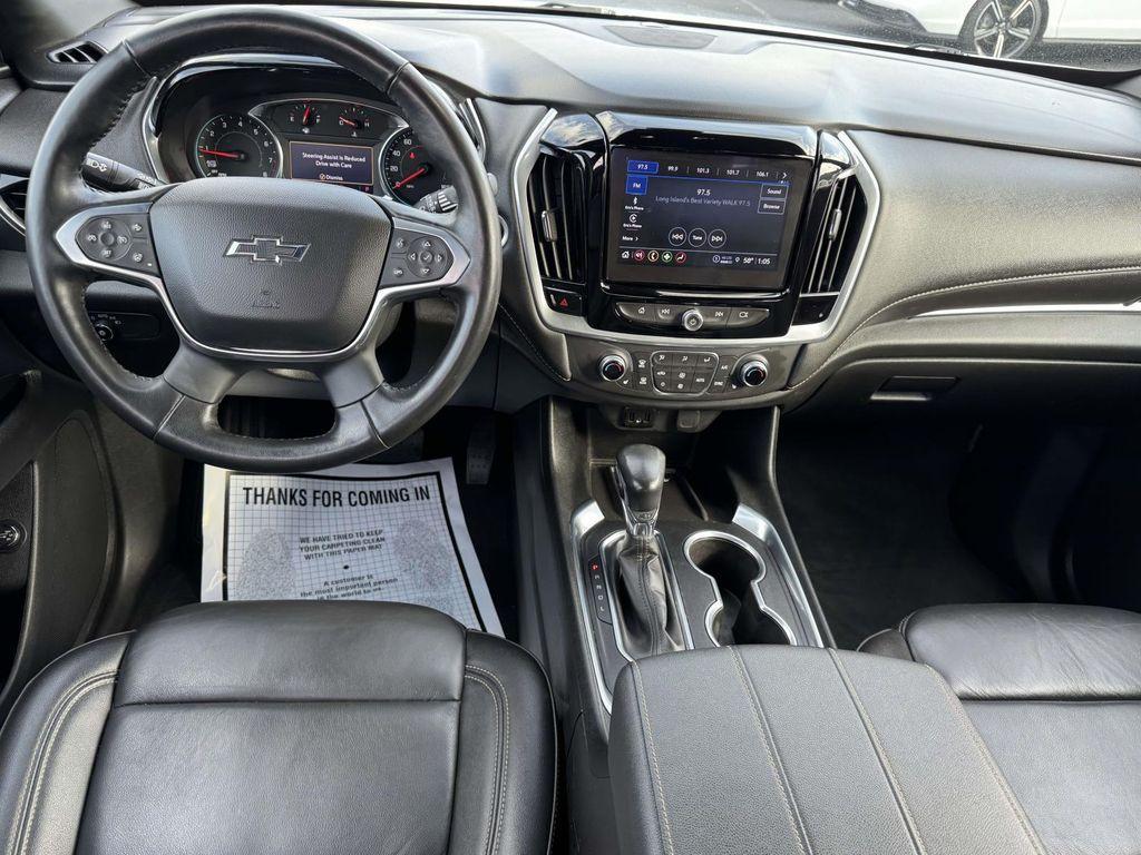 used 2022 Chevrolet Traverse car, priced at $27,495