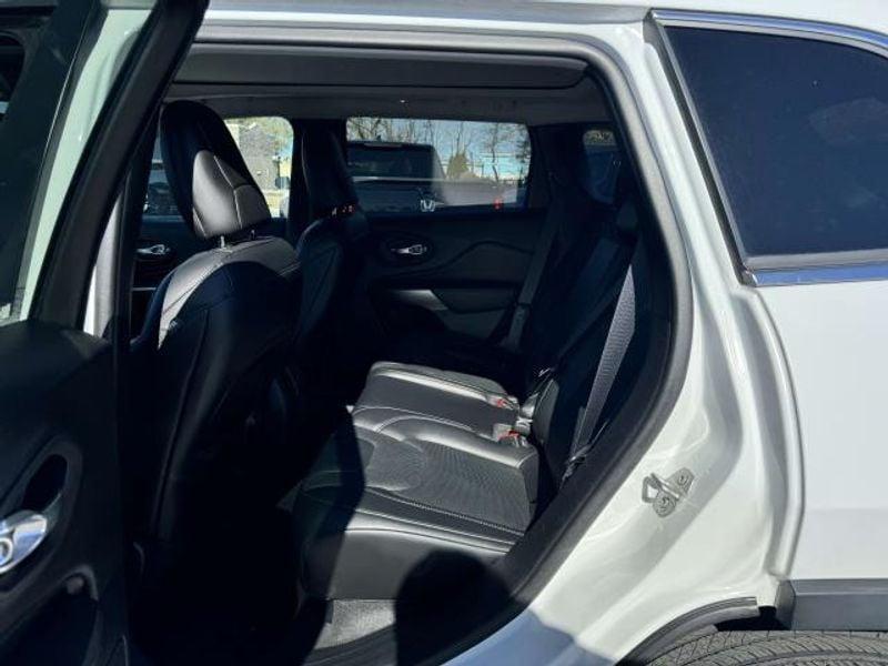 used 2021 Jeep Cherokee car, priced at $24,995