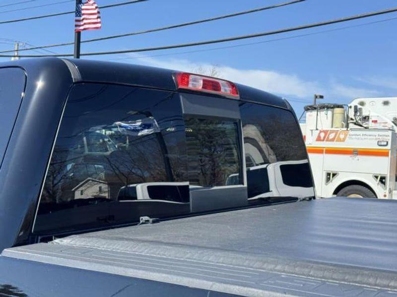 used 2018 GMC Sierra 1500 car, priced at $31,995