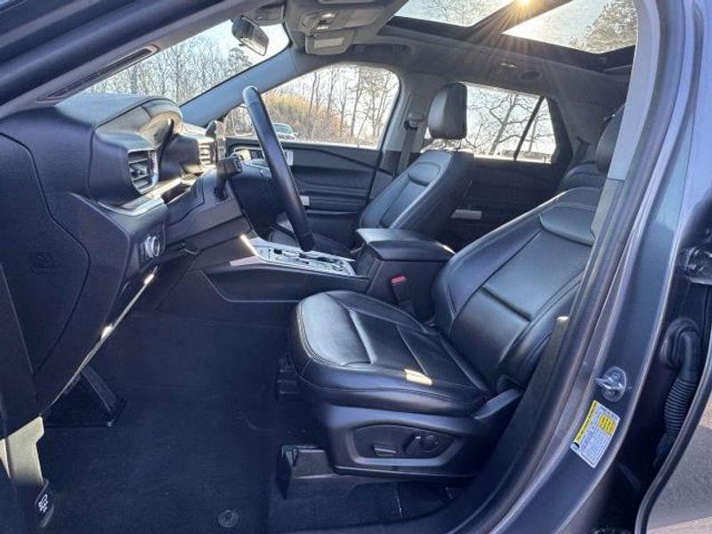 used 2022 Ford Explorer car, priced at $33,495