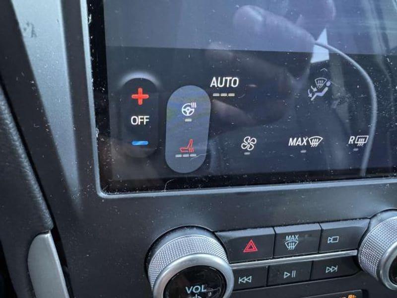 used 2022 Ford Edge car, priced at $27,800