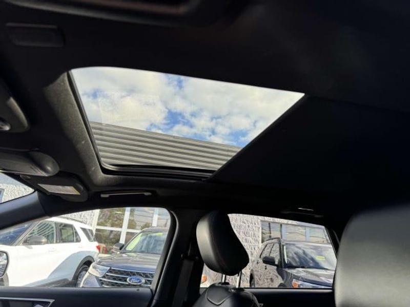 used 2022 Ford Edge car, priced at $27,400