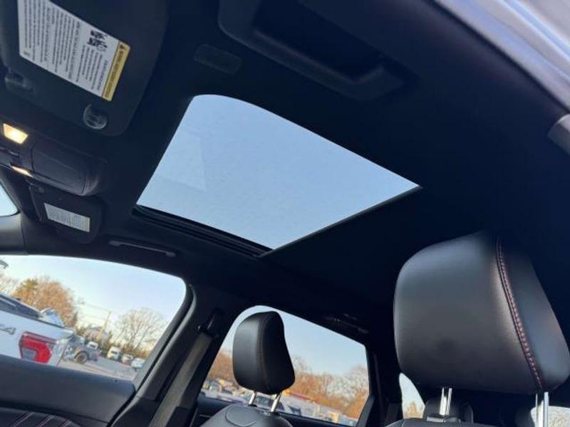used 2022 Ford Edge car, priced at $27,800