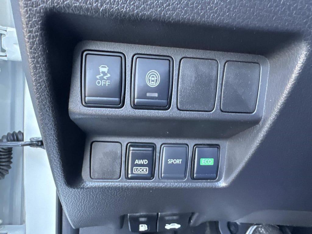 used 2022 Nissan Rogue Sport car, priced at $19,995