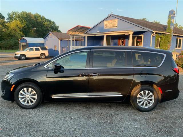 used 2020 Chrysler Pacifica car, priced at $17,995