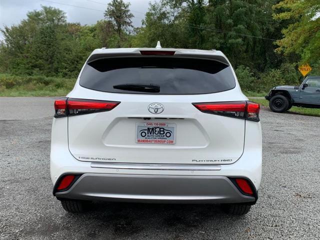 used 2021 Toyota Highlander car, priced at $35,995