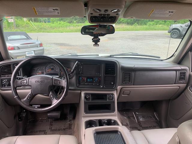 used 2006 GMC Yukon car, priced at $11,995