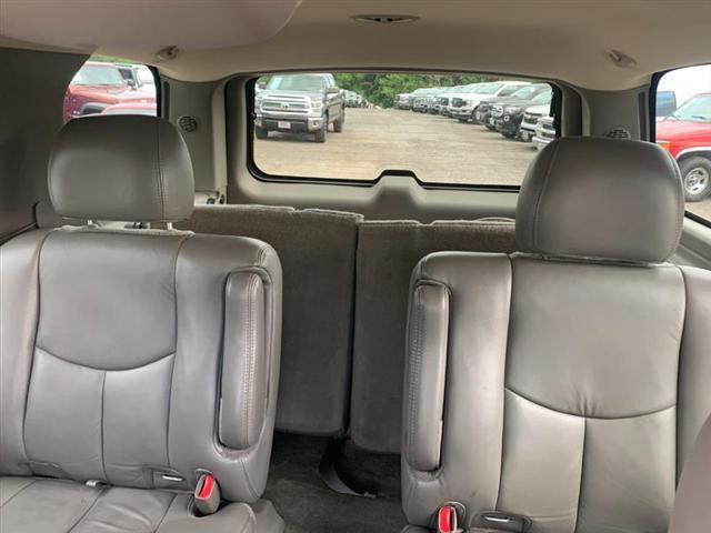 used 2006 GMC Yukon car, priced at $11,995