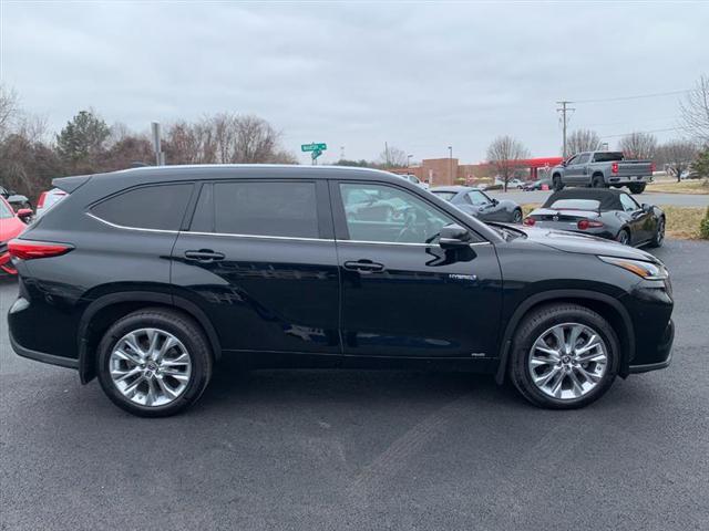 used 2021 Toyota Highlander Hybrid car, priced at $34,995