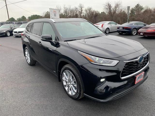 used 2021 Toyota Highlander Hybrid car, priced at $34,995