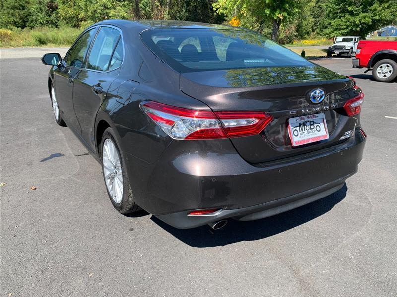 used 2018 Toyota Camry Hybrid car, priced at $19,995