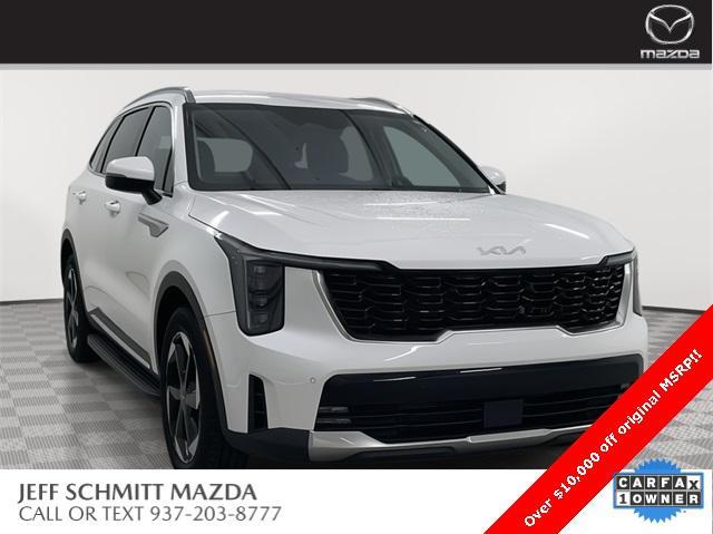 used 2025 Kia Sorento Plug-In Hybrid car, priced at $39,000