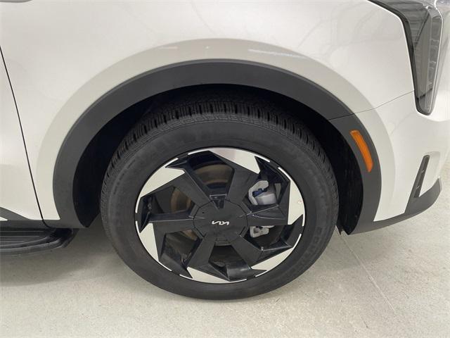 used 2025 Kia Sorento Plug-In Hybrid car, priced at $47,709