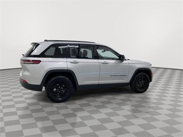 used 2024 Jeep Grand Cherokee car, priced at $37,044