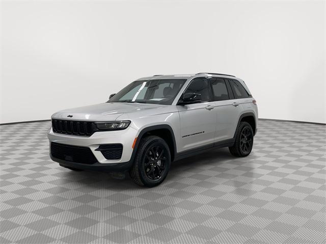 used 2024 Jeep Grand Cherokee car, priced at $37,044