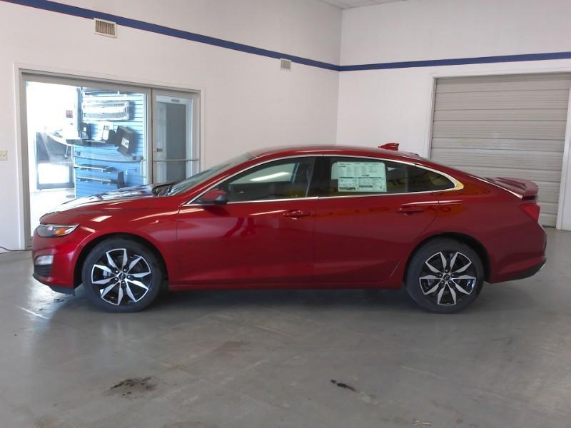 new 2025 Chevrolet Malibu car, priced at $28,740