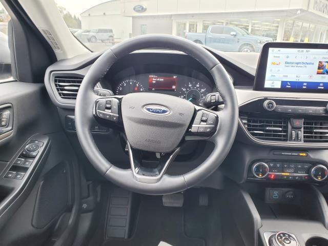 used 2022 Ford Escape car, priced at $24,298