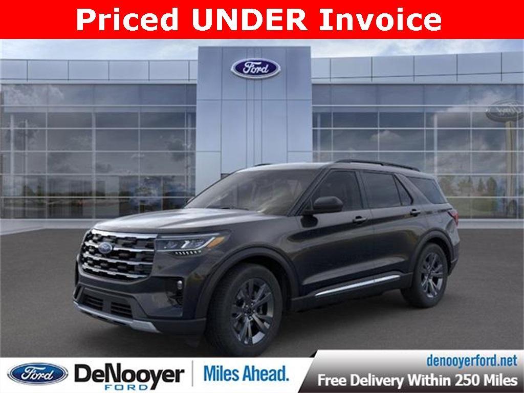 new 2025 Ford Explorer car, priced at $45,700