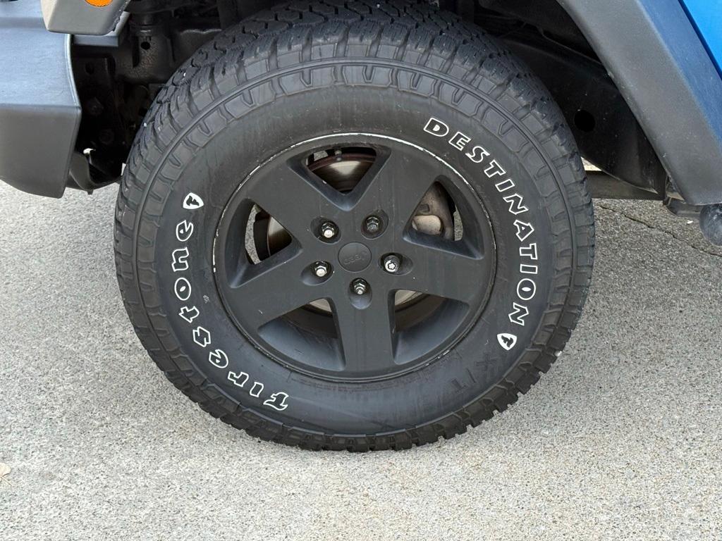 used 2015 Jeep Wrangler Unlimited car, priced at $15,405