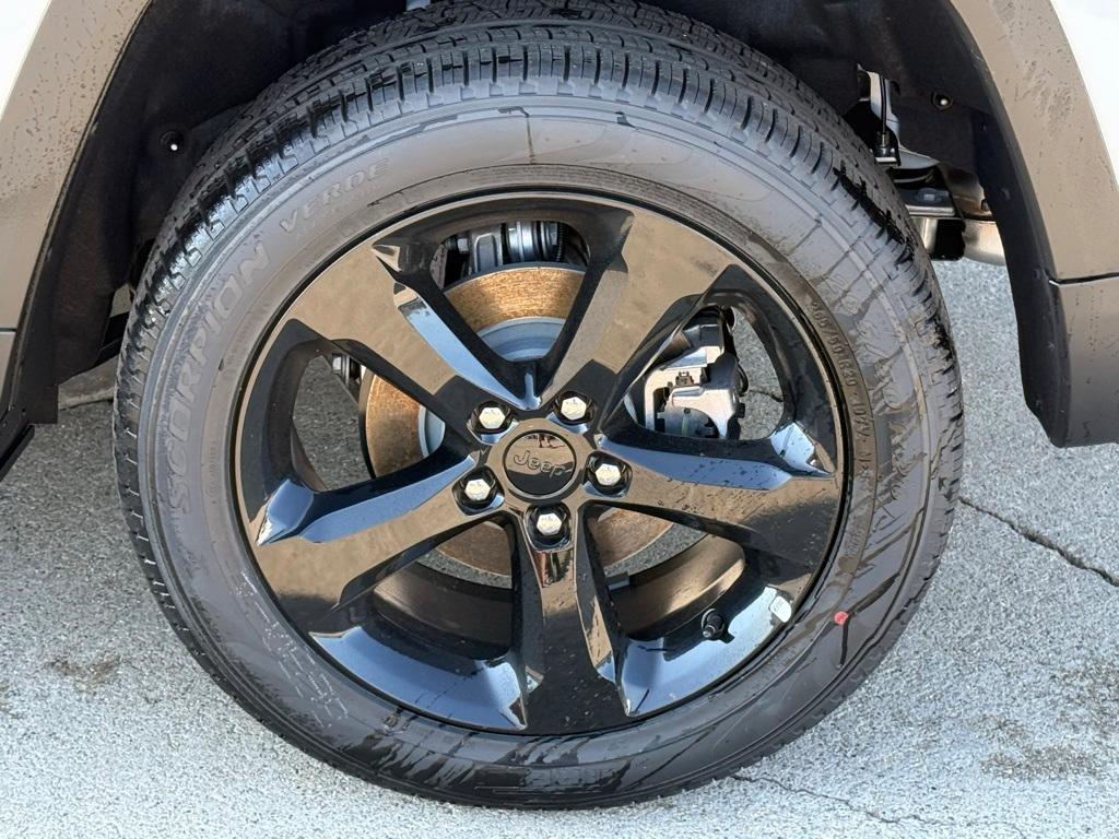 new 2025 Jeep Grand Cherokee car, priced at $44,757