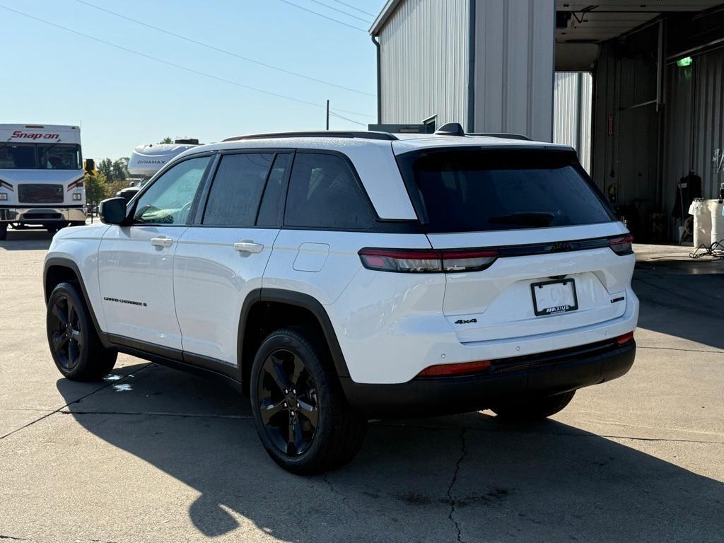new 2025 Jeep Grand Cherokee car, priced at $44,757