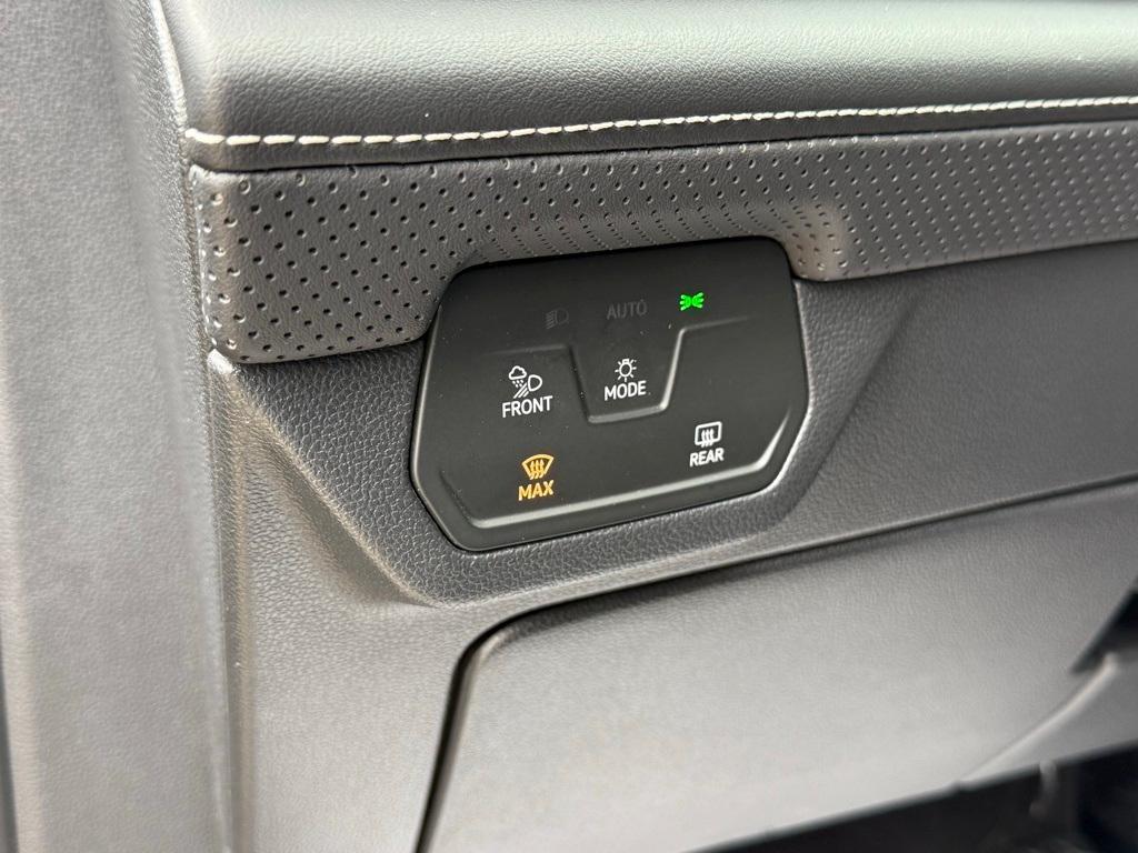 used 2024 Volkswagen Atlas car, priced at $33,548