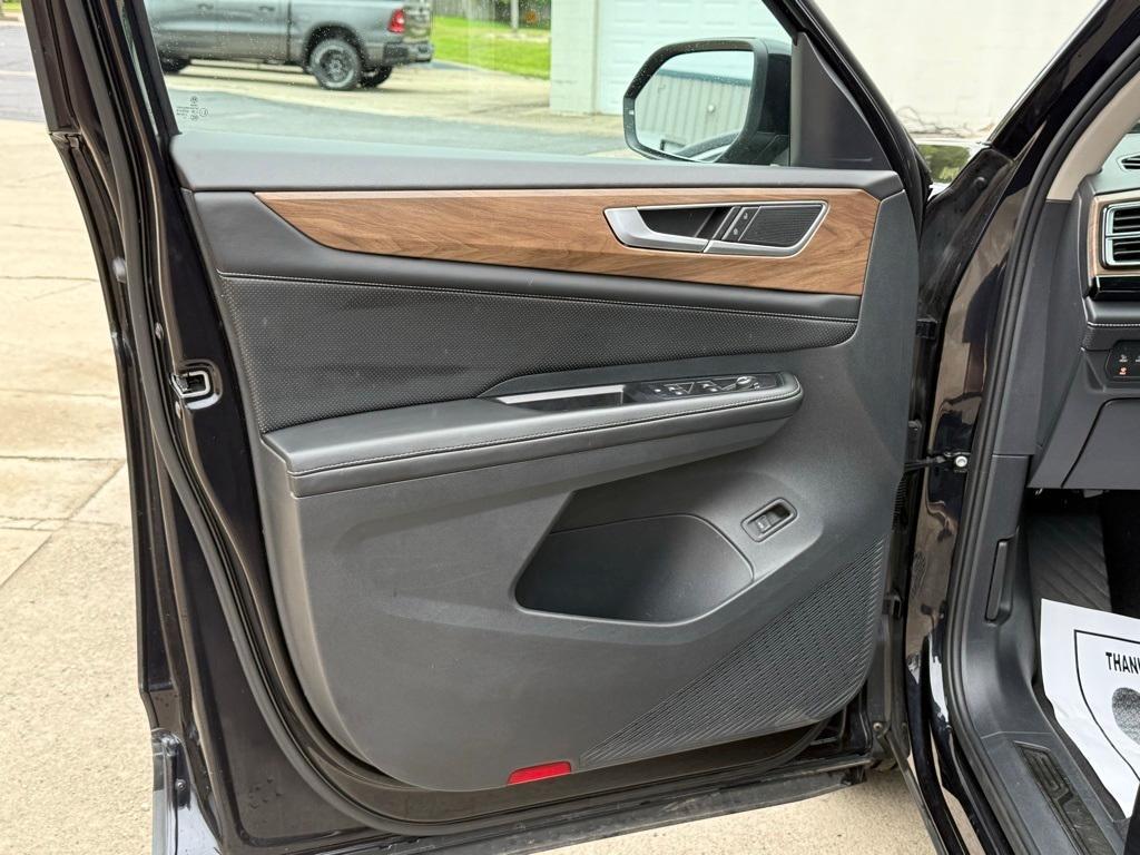 used 2024 Volkswagen Atlas car, priced at $33,548