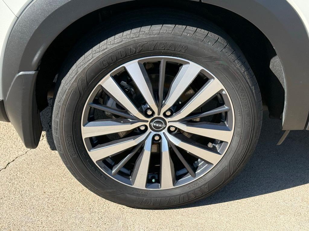 used 2022 Nissan Pathfinder car, priced at $28,137