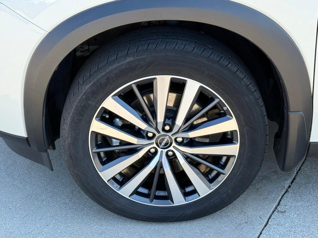 used 2022 Nissan Pathfinder car, priced at $28,137