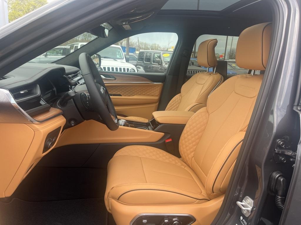 new 2025 Jeep Grand Cherokee L car, priced at $69,150