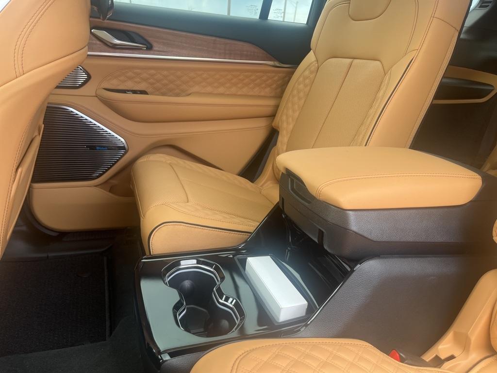 new 2025 Jeep Grand Cherokee L car, priced at $69,150